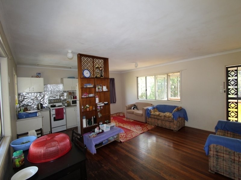 3 Camelia Avenue, Logan Central QLD 4114