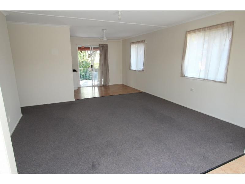 16 Lowanna Street, Slacks Creek QLD 4127