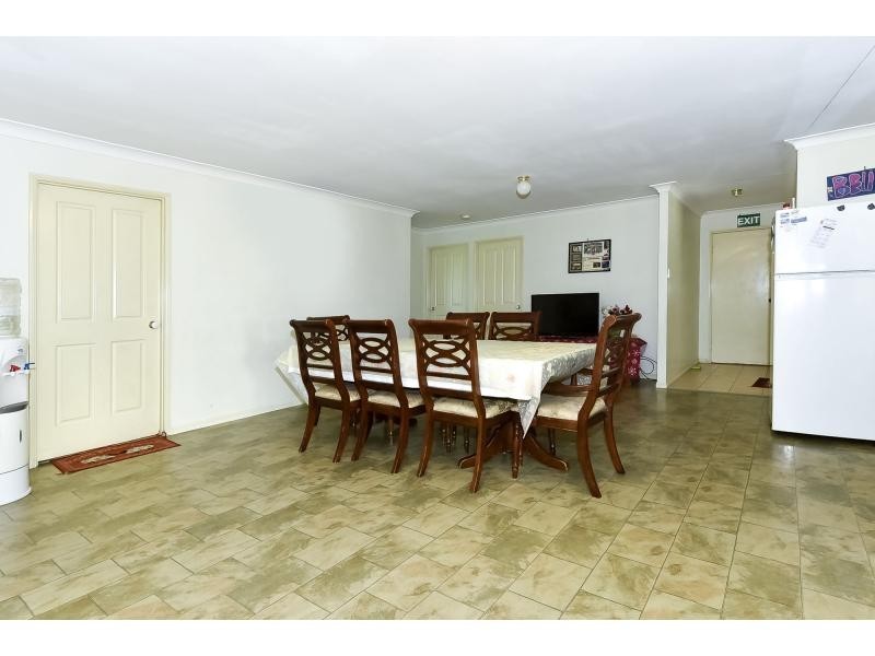 10 Meadow Street, Loganlea QLD 4131