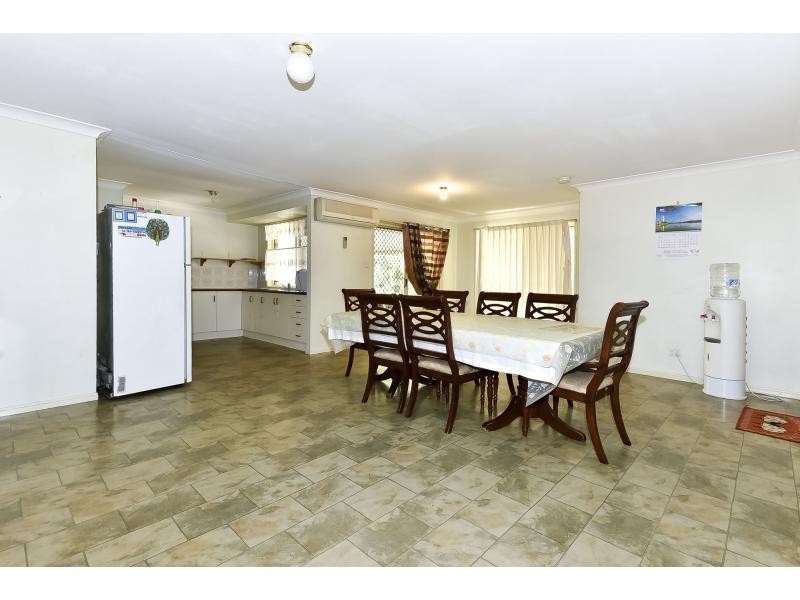 10 Meadow Street, Loganlea QLD 4131