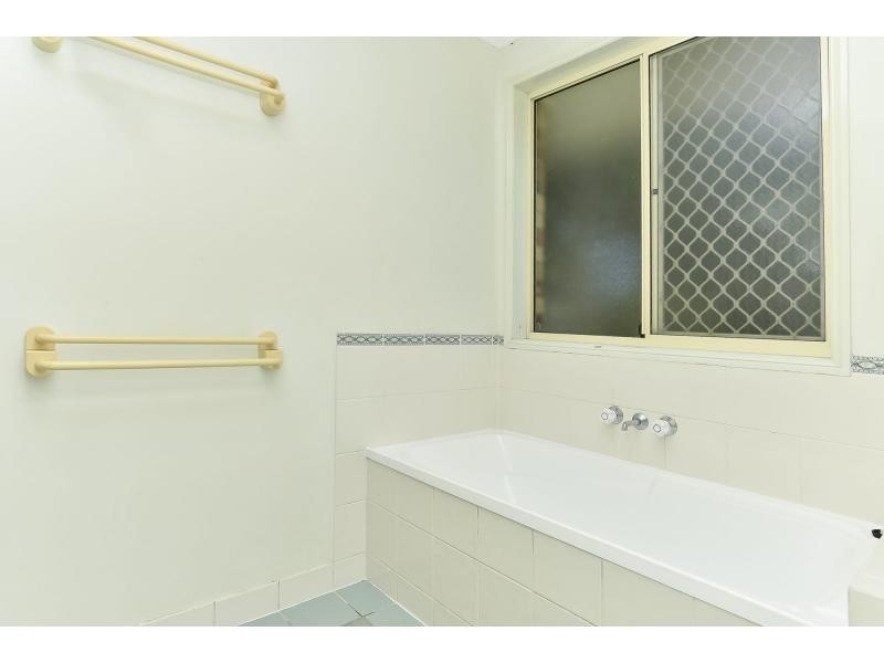 10 Meadow Street, Loganlea QLD 4131