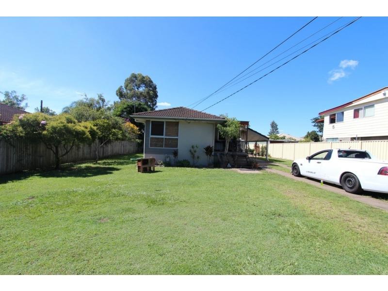 8 Errol Street, Loganlea QLD 4131