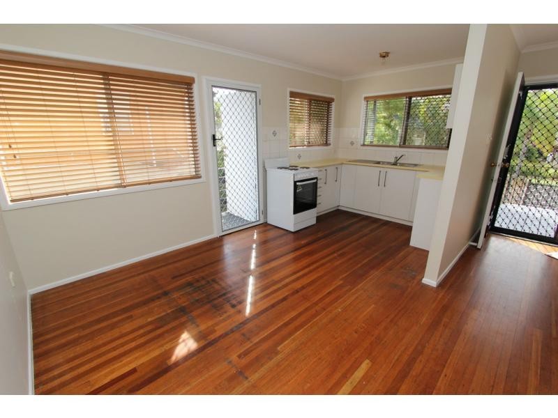 8 She-Oak Street, Kingston QLD 4114