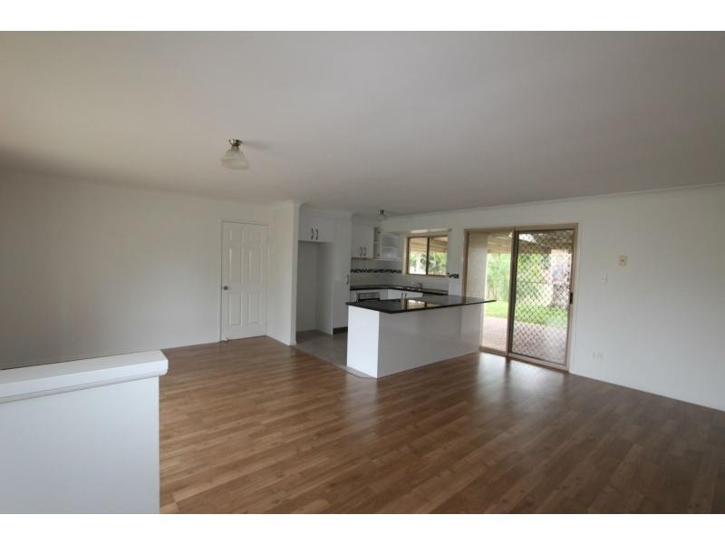 101 Lamberth Road, Regents Park QLD 4118