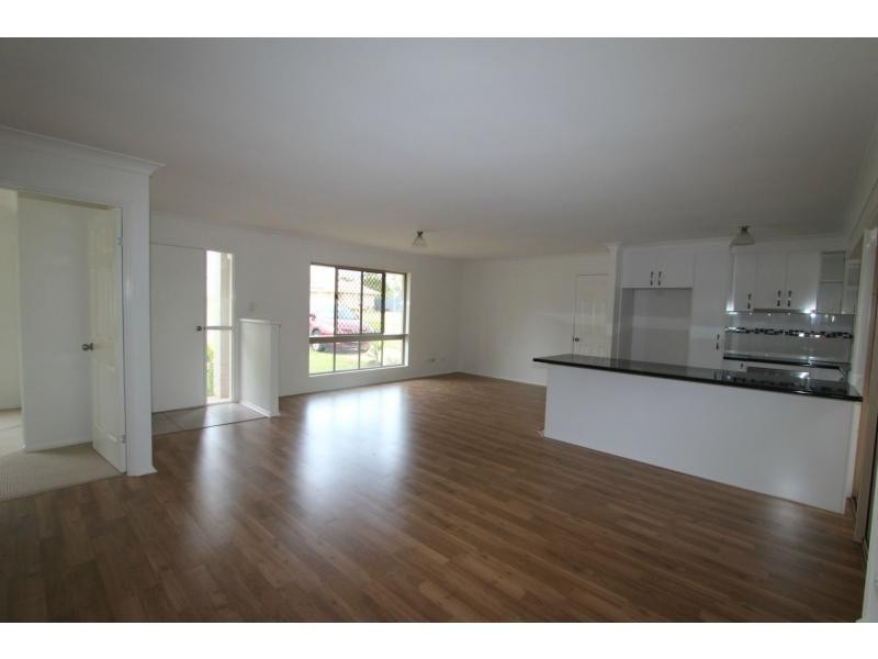 101 Lamberth Road, Regents Park QLD 4118