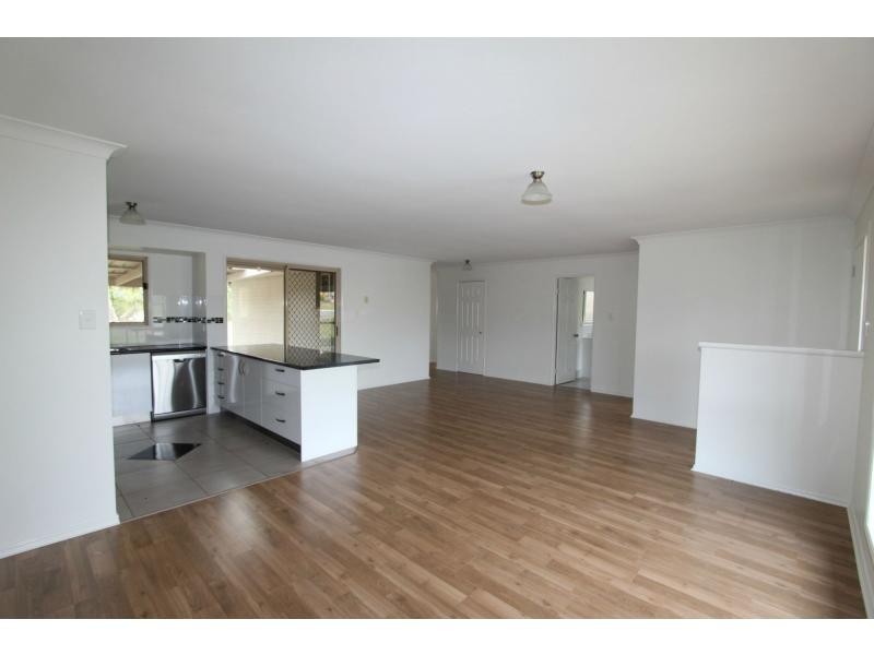 101 Lamberth Road, Regents Park QLD 4118