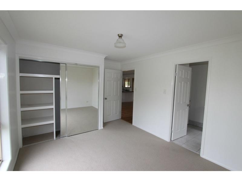 101 Lamberth Road, Regents Park QLD 4118
