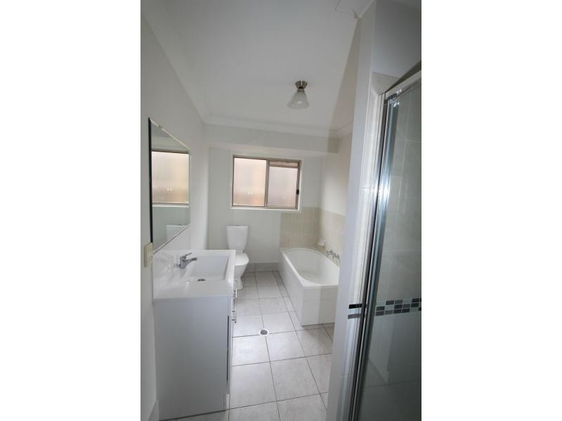101 Lamberth Road, Regents Park QLD 4118