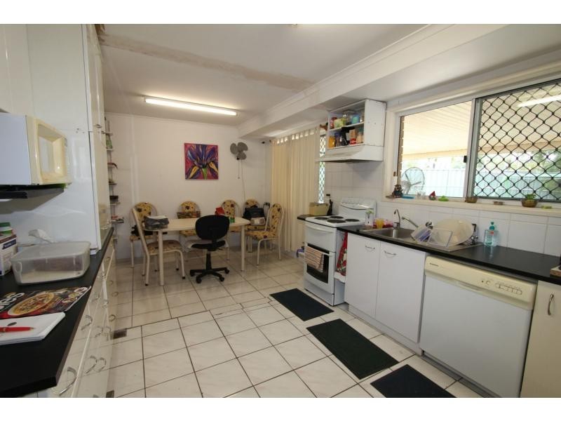 35 Sheffield Court, Browns Plains QLD 4118