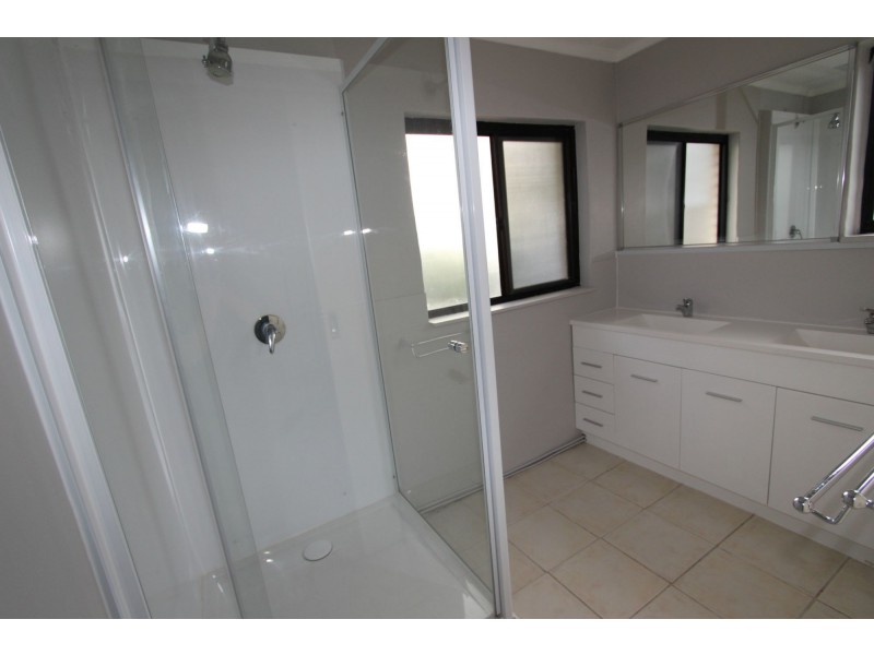 3 Garden Avenue, Woodridge QLD 4114