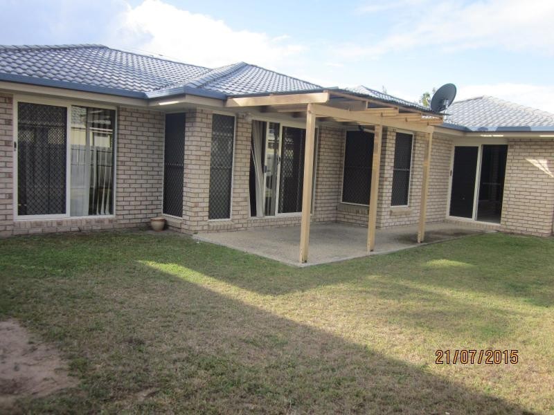 92 Watarrka Drive, Parkinson QLD 4115