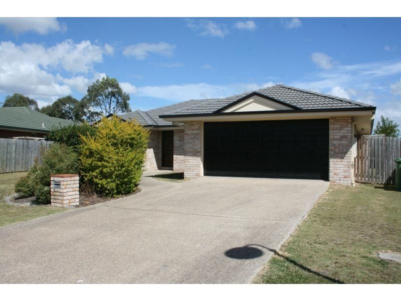 15 Golfgreen Terrace, Meadowbrook QLD 4131