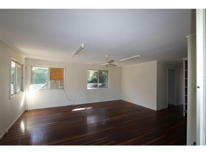 3 Errol Street, Loganlea QLD 4131