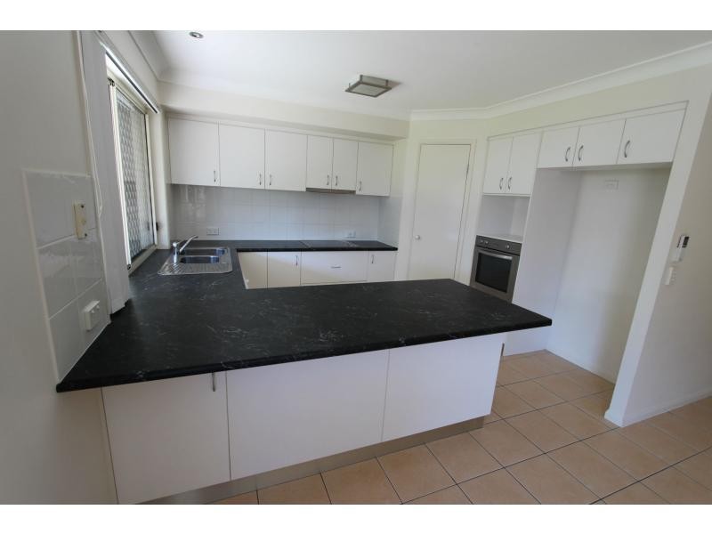 29 Carnarvon Cres, Waterford QLD 4133