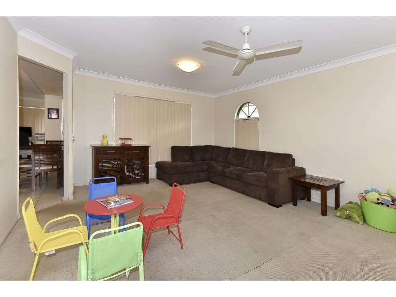 24 Naracoorte Place, Parkinson QLD 4115