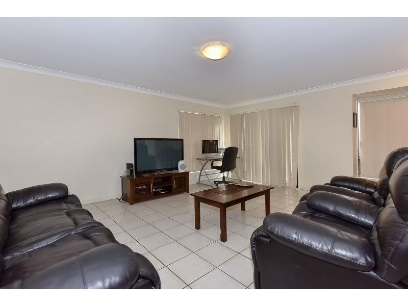 24 Naracoorte Place, Parkinson QLD 4115