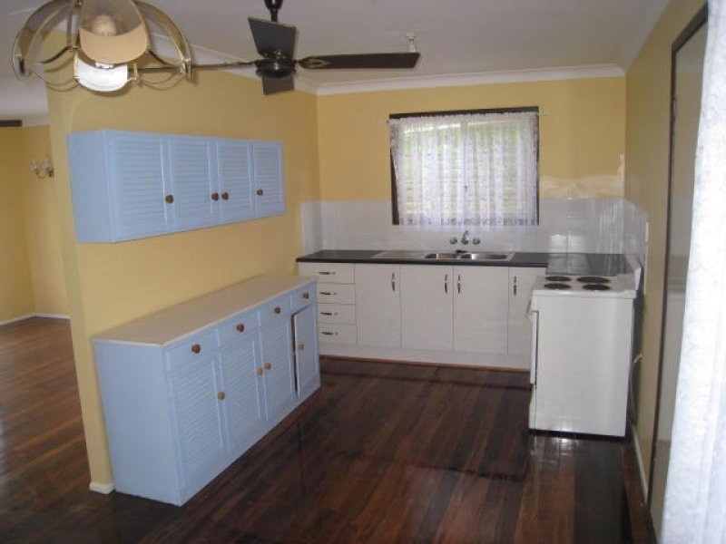 8 Perth Street, Kingston QLD 4114