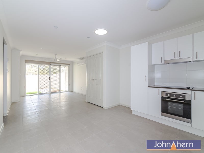 3 Lorikeet Way, Crestmead QLD 4132