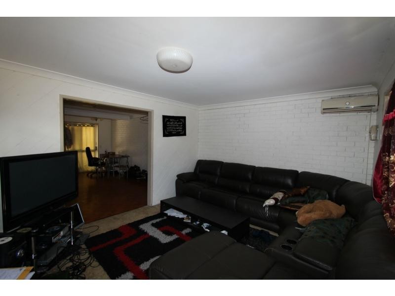25/18 Defiance Road, Logan Central QLD 4114