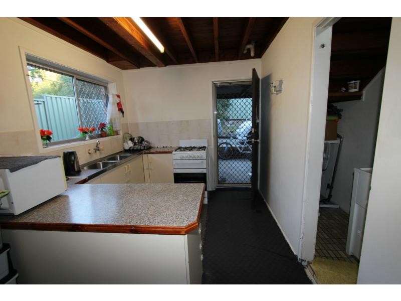 8/82 Ewing Road, Woodridge QLD 4114