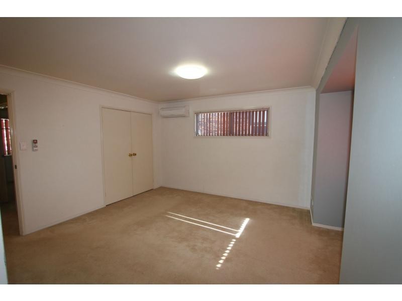 2/16 Ewing Road, Logan Central QLD 4114