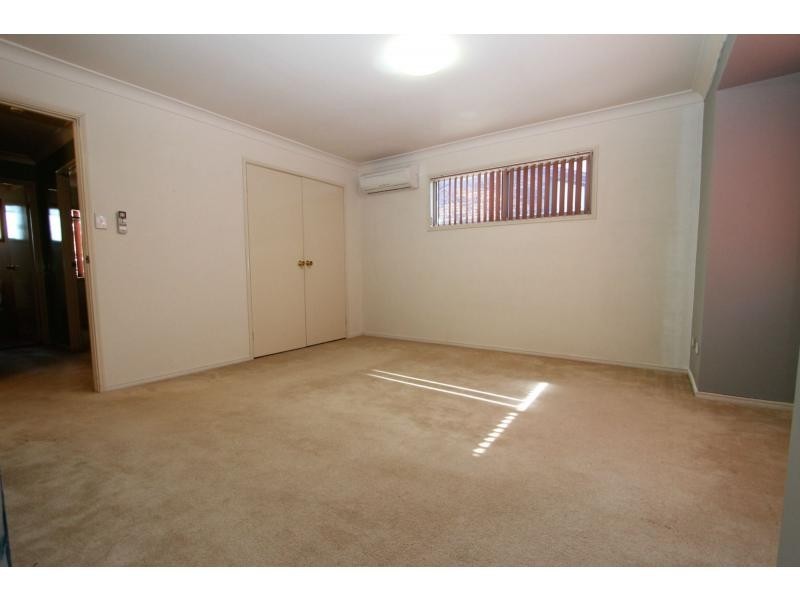2/16 Ewing Road, Logan Central QLD 4114