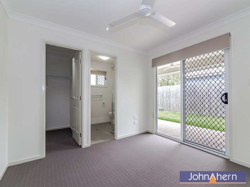 1/3 Lorikeet Way, Crestmead QLD 4132