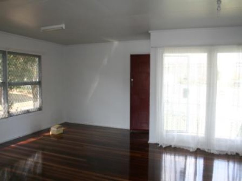 27 Madison Street, Woodridge QLD 4114