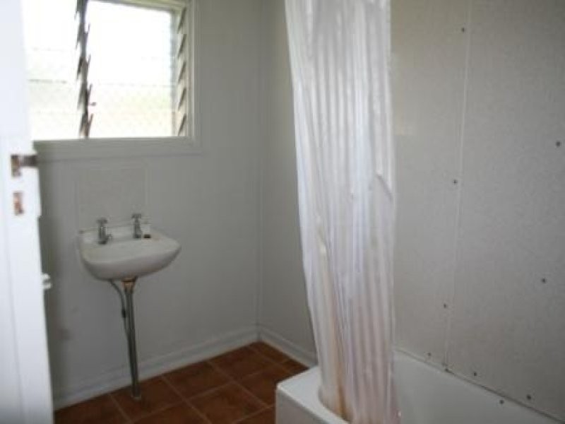 27 Madison Street, Woodridge QLD 4114