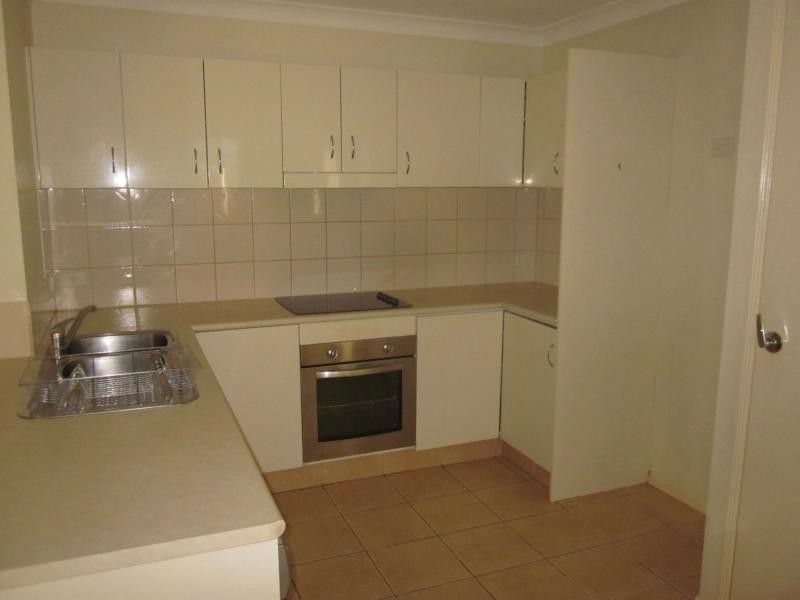 16 Apsley Crescent, Parkinson QLD 4115