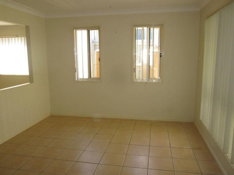 16 Apsley Crescent, Parkinson QLD 4115