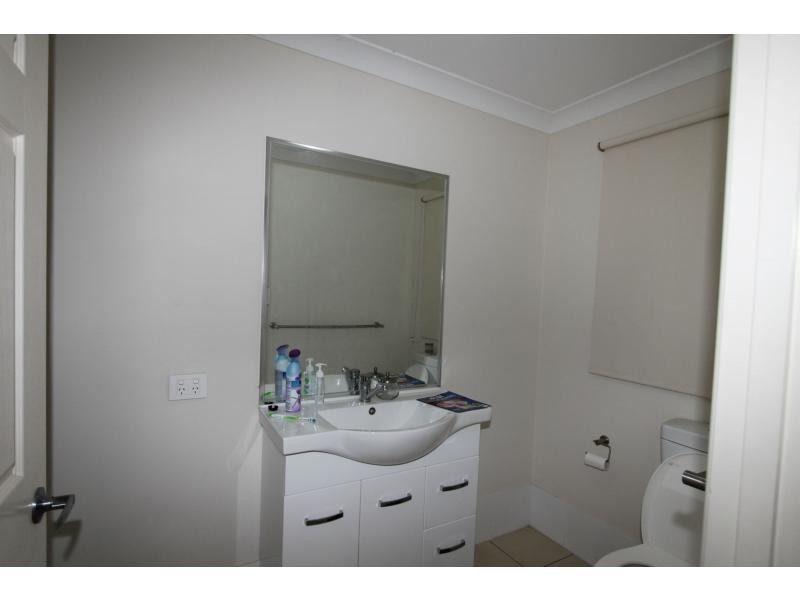 22 Ellen Street, Kingston QLD 4114