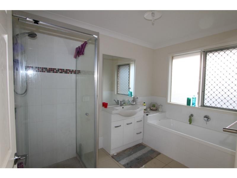 22 Ellen Street, Kingston QLD 4114