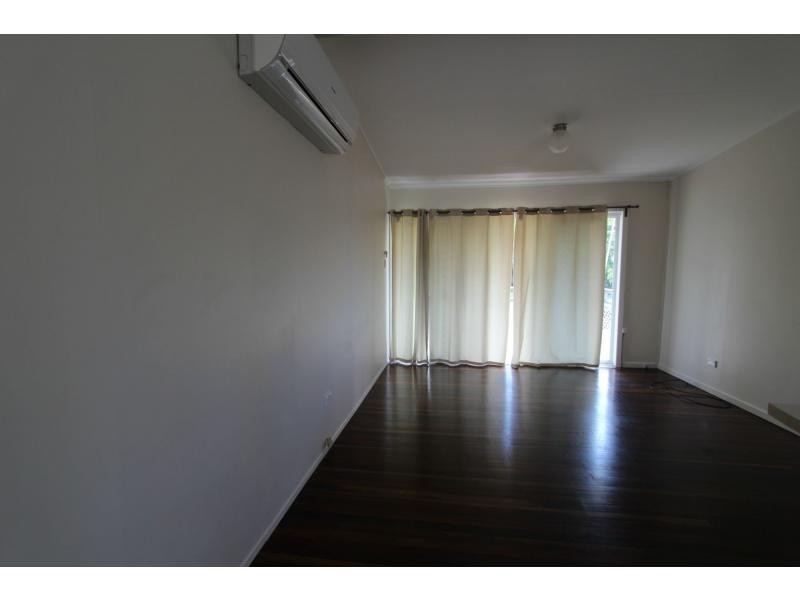 28 Oakland Avenue, Woodridge QLD 4114