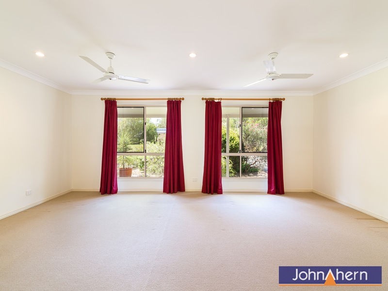 111 Blue Heeler Drive, New Beith QLD 4124