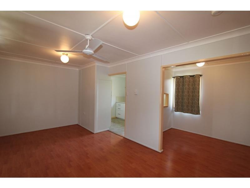 74 North Road, Woodridge QLD 4114