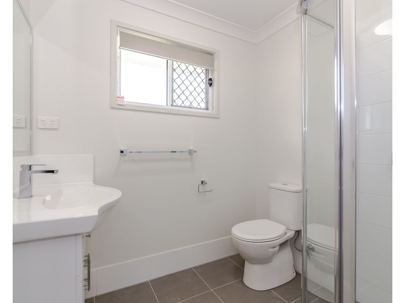 1/3 Lorikeet Way, Crestmead QLD 4132