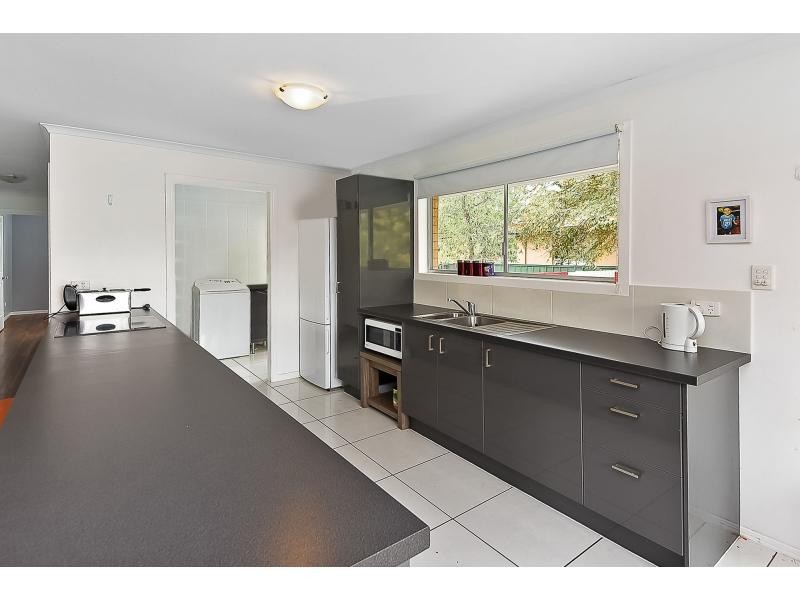 11 Bellis Street, Daisy Hill QLD 4127