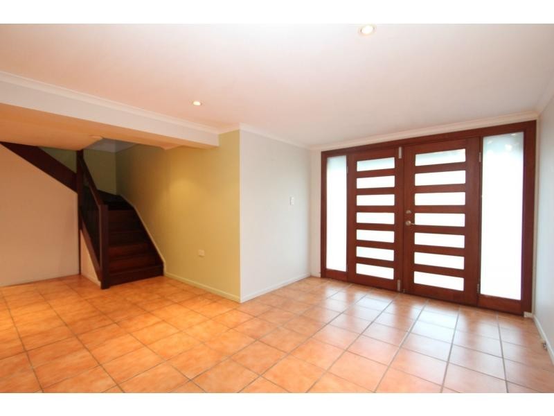 9 Burke Street, Woodridge QLD 4114