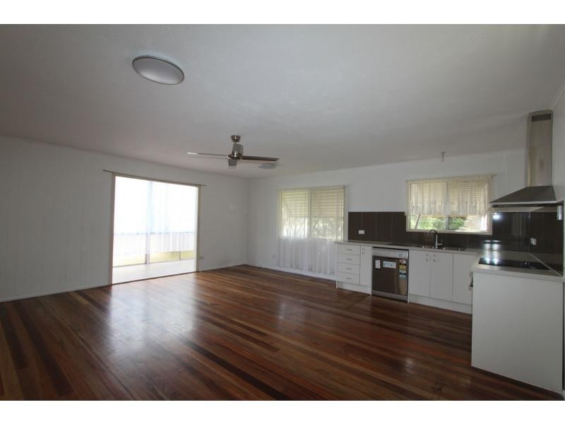 34 Maple Street, Kingston QLD 4114