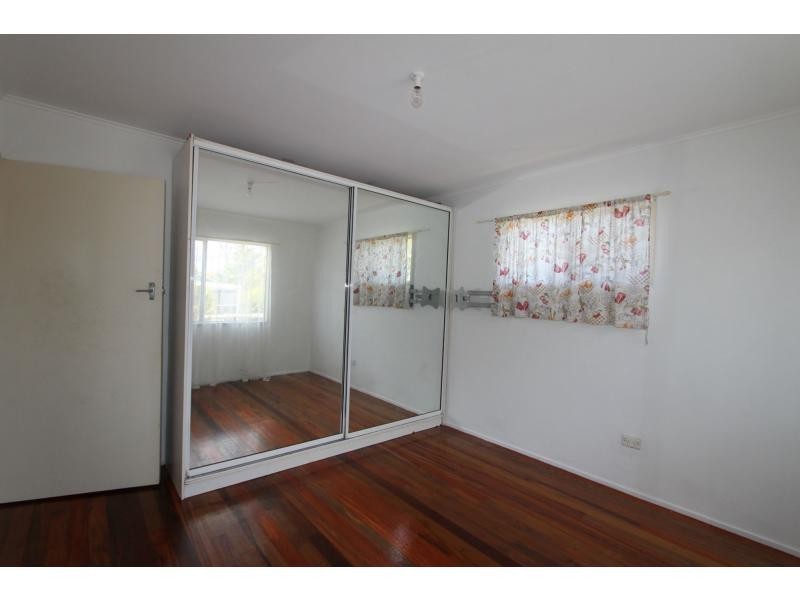 34 Maple Street, Kingston QLD 4114
