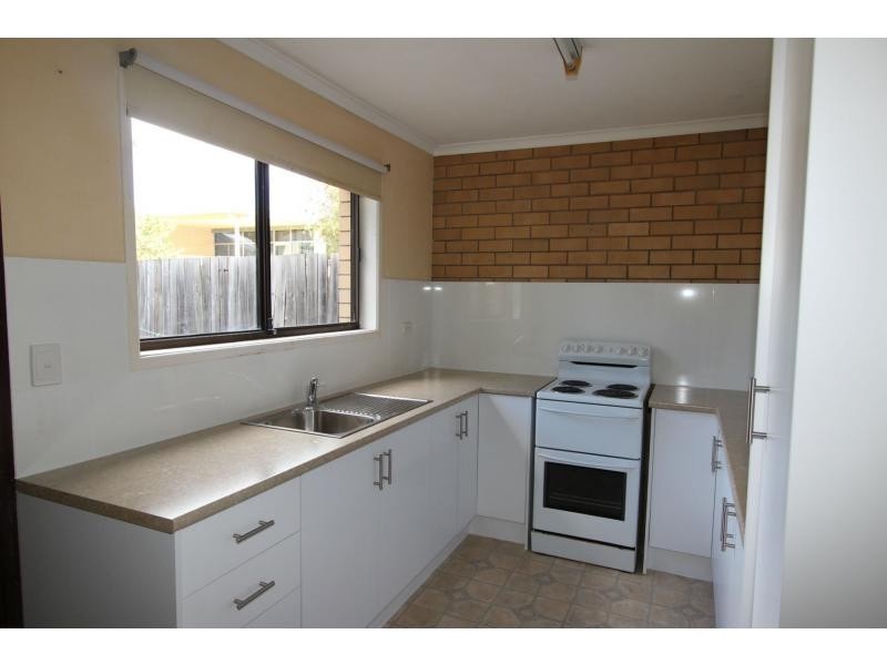 2/26-28 Charles Street, Logan Central QLD 4114