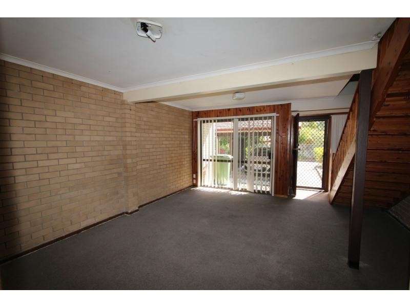 2/26-28 Charles Street, Logan Central QLD 4114