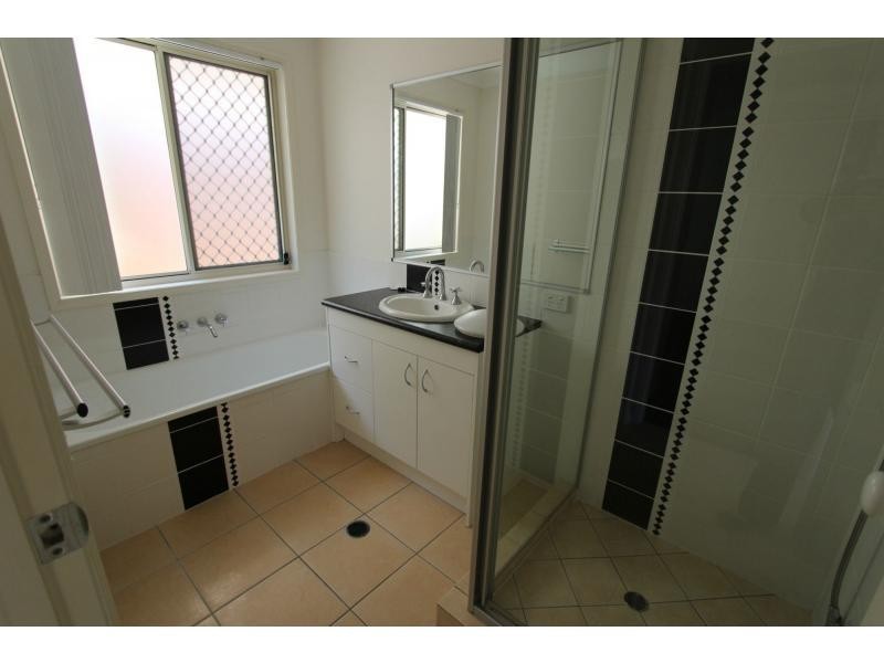 29 Carnarvon Cres, Waterford QLD 4133