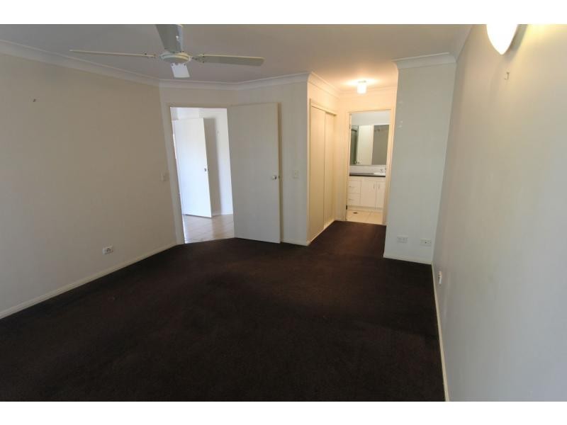 29 Carnarvon Cres, Waterford QLD 4133