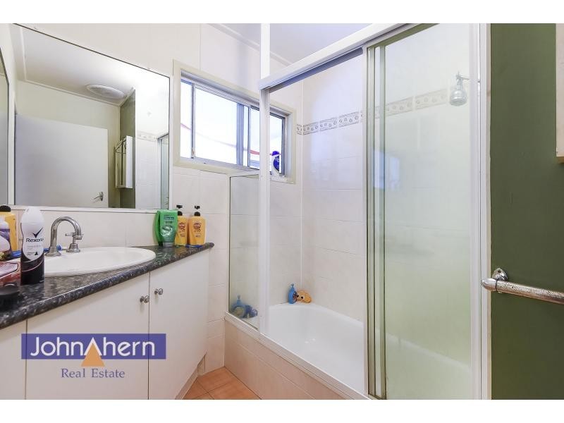 7 Chestnut Street, Logan Central QLD 4114