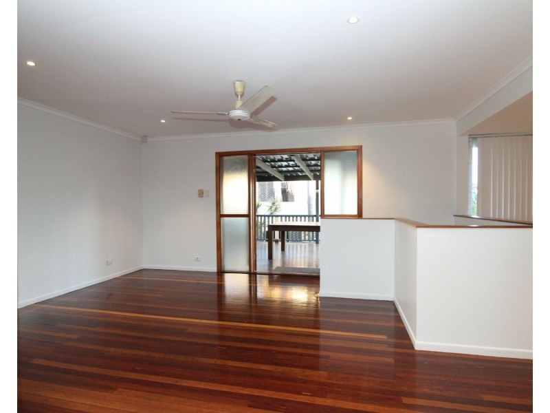 9 Burke Street, Woodridge QLD 4114