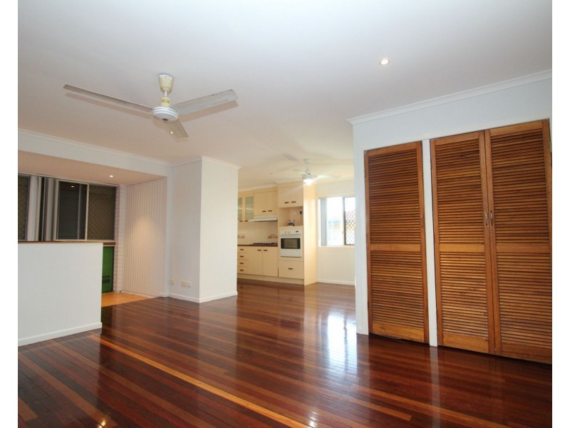 9 Burke Street, Woodridge QLD 4114