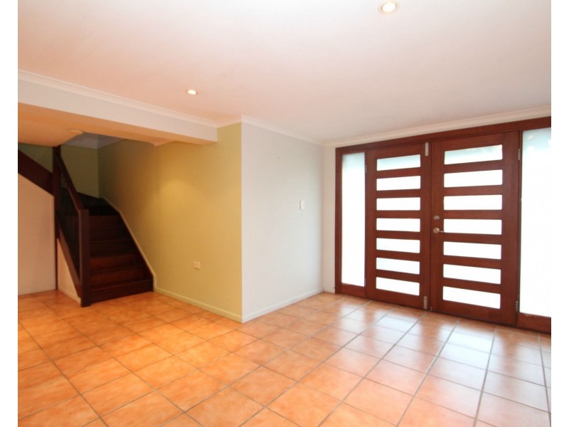 9 Burke Street, Woodridge QLD 4114