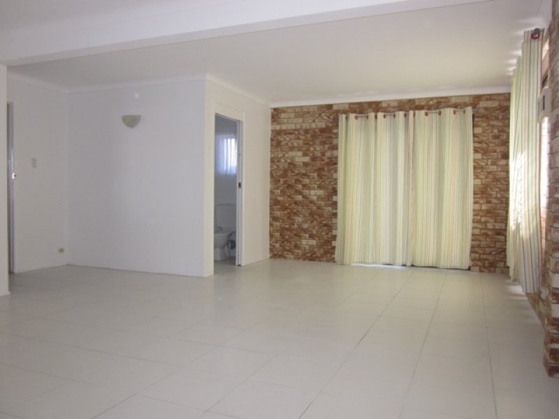 135 Barbaralla Drive, Springwood QLD 4127